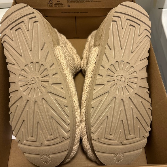 Ugg Classic Mini Chunky Knit boots - Picture 5 of 8